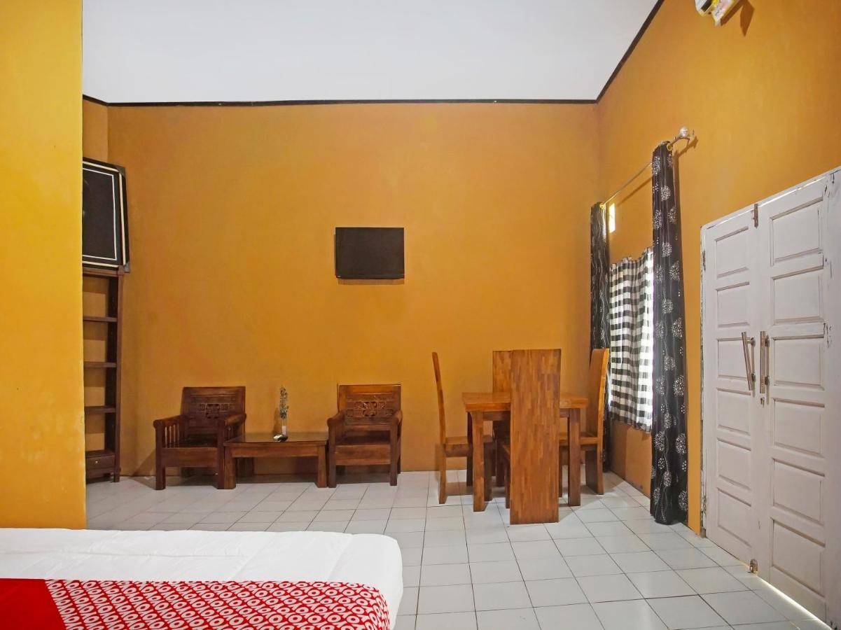 Oyo 90229 Fidel Caestro Homestay Kotadalem Exterior photo